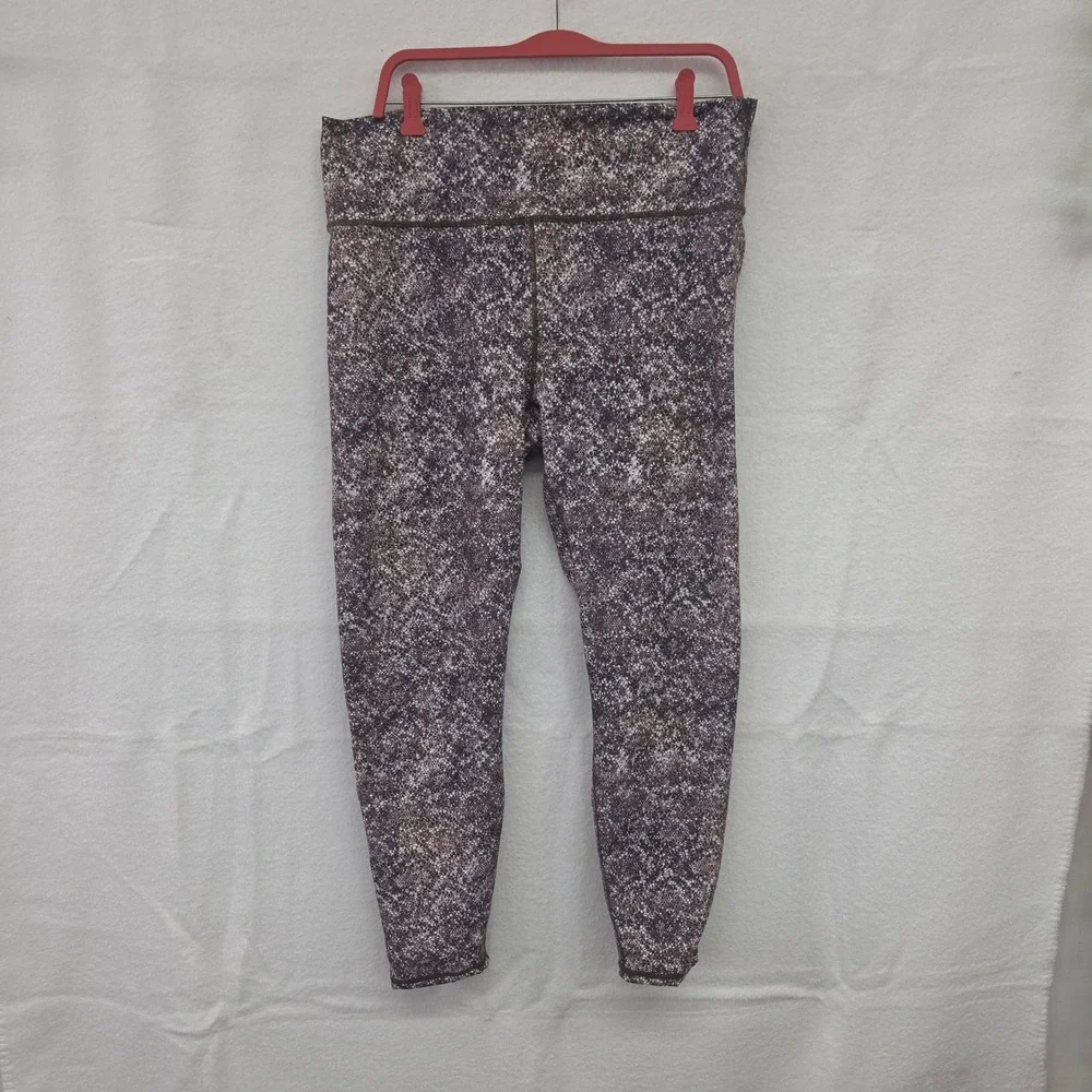 XXL‎ Fabletics High Waisted Animal Print Leggings Brown Snakeskin Pattern